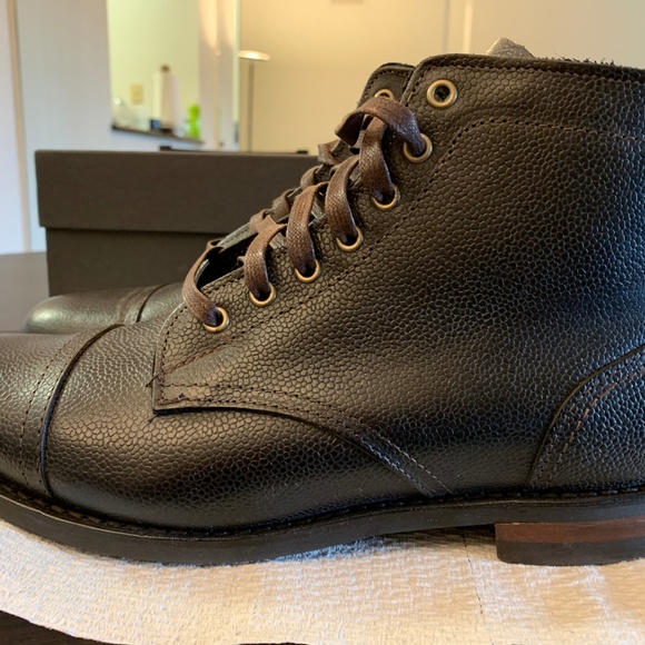 Allen Edmonds Promontory Point Black Leather Boots main image 4
